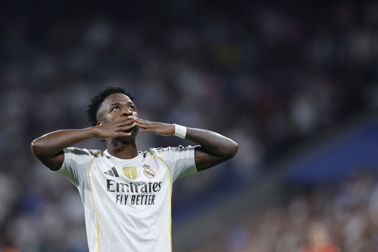 Vinicius despierta al Real Madrid con un doblete para recuperar el liderato
