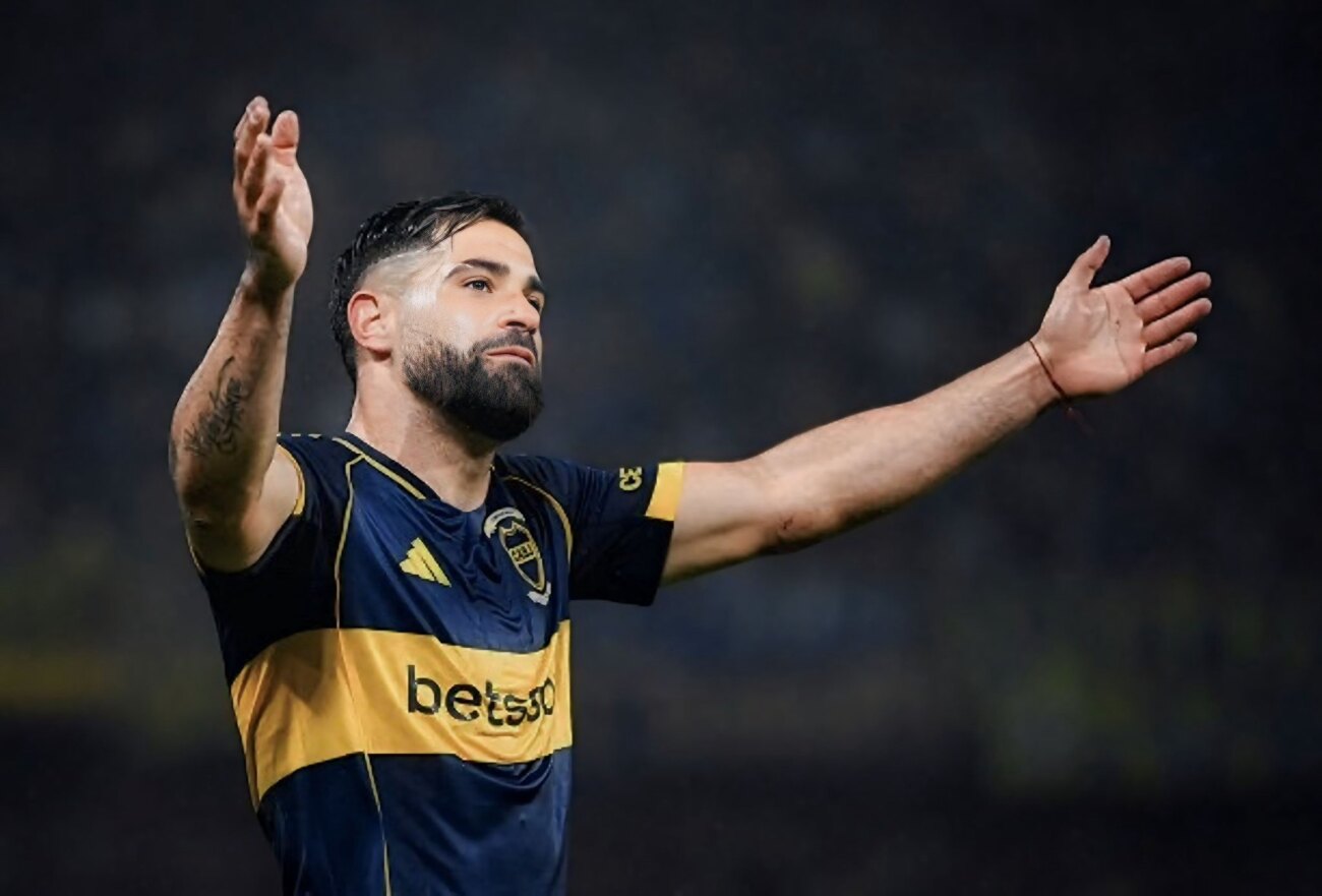 El jugador que quiere ser Albirrojo se destapó con dos goles en la Bombonera