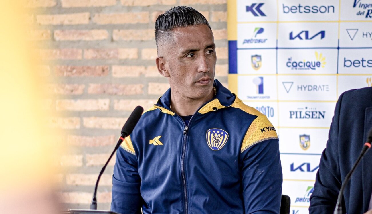 Lucas Barrios arranca su era: "Sé lo que es Luqueño, es uno de los grandes"