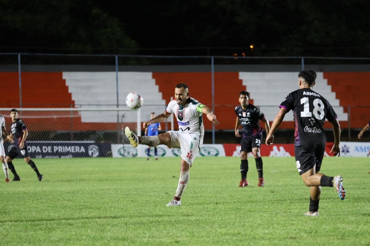 General Caballero "se embarra" ante Tembetary y puede descender esta fecha