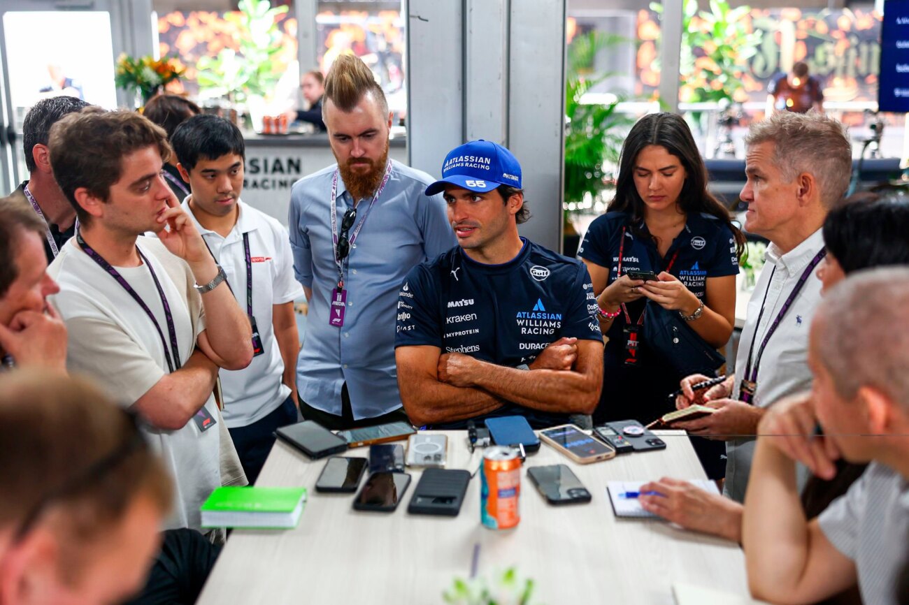 Carlos Sainz mantiene sus críticas a la cobertura televisiva del GP de Singapur