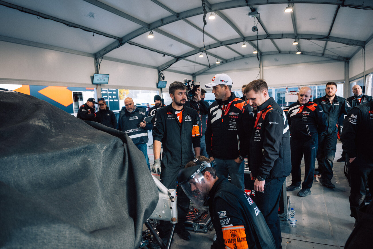 Ogier sufre un accidente y cede terreno en la pelea por el Mundial WRC