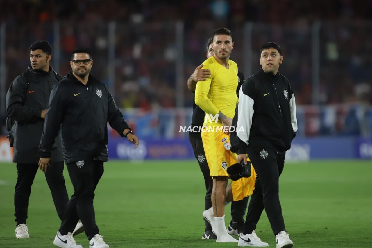 Habría sanciones en Cerro por el incidente con Gastón Olveira