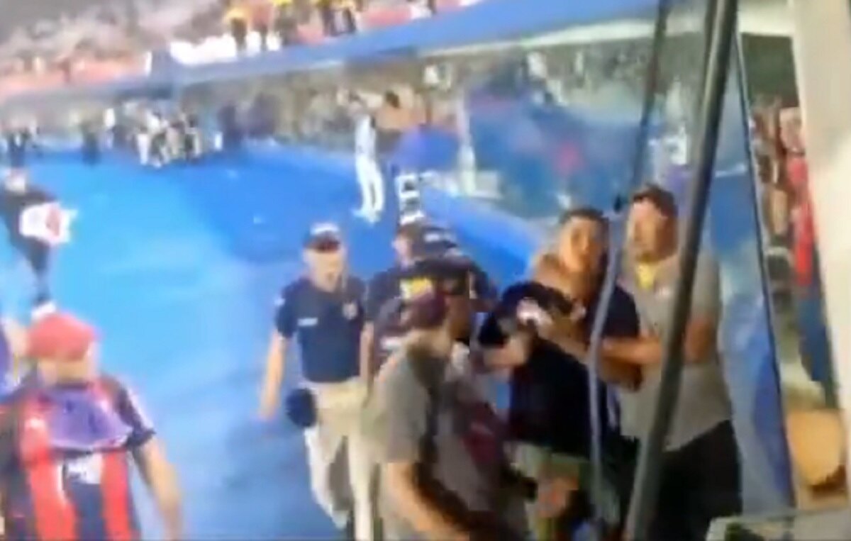 Identifican a funcionario de Cerro que golpeó a 'infiltrado' en la Nueva Olla