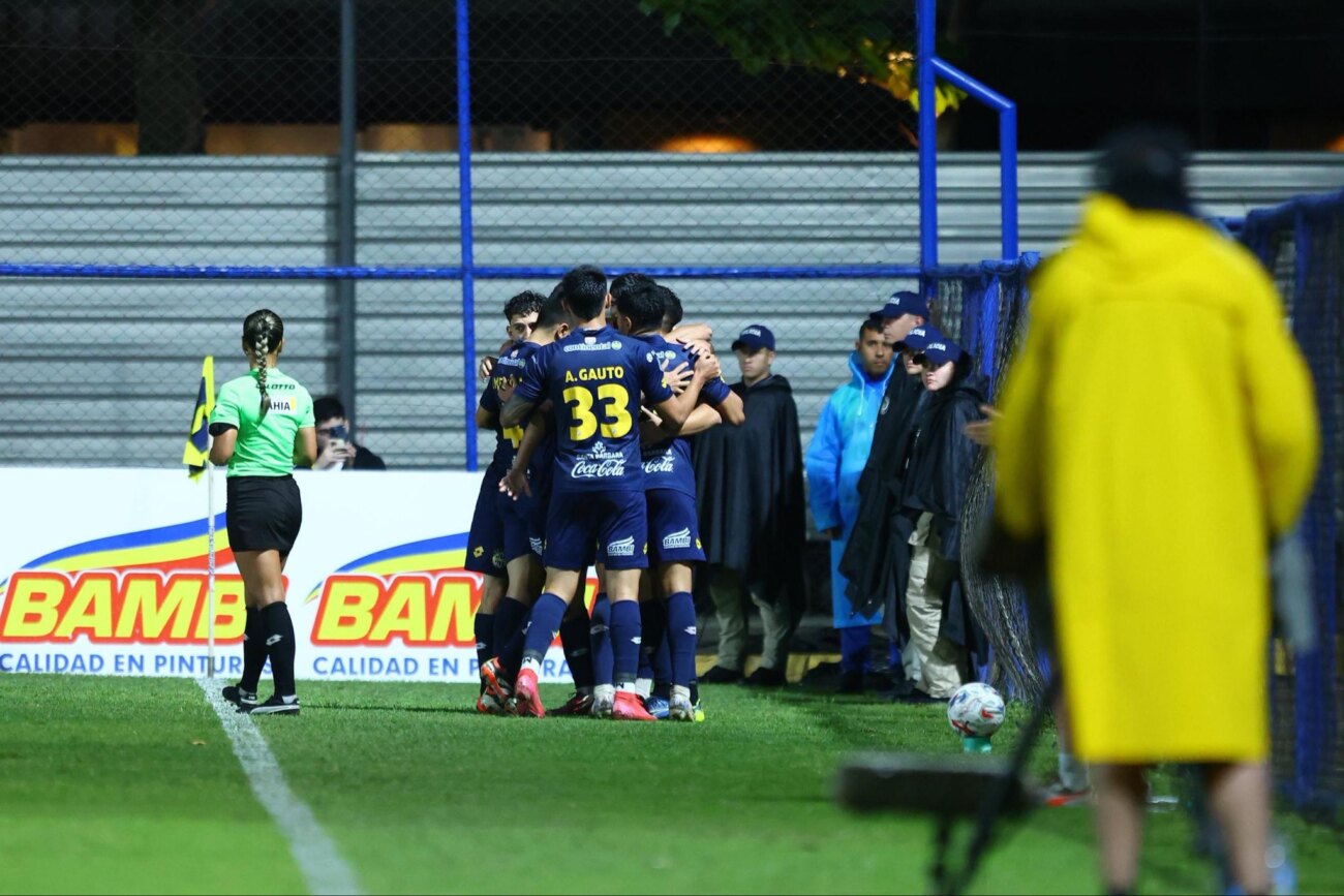 ¡Trinidense remonta y desplaza del podio al 2 de Mayo!