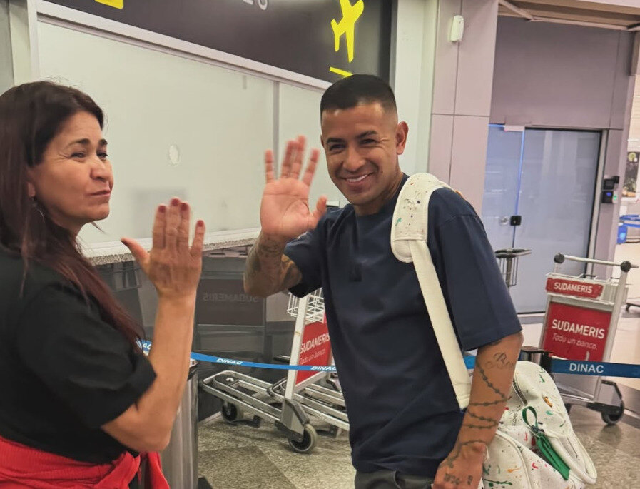 Derlis González viajó a Brasil para operarse de la rodilla