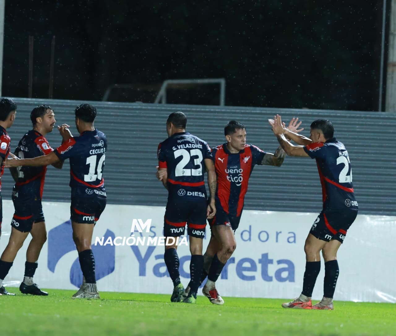 ¡En un "ciclonazo" Cerro vence a Nacional y ahora apunta a Guaraní!