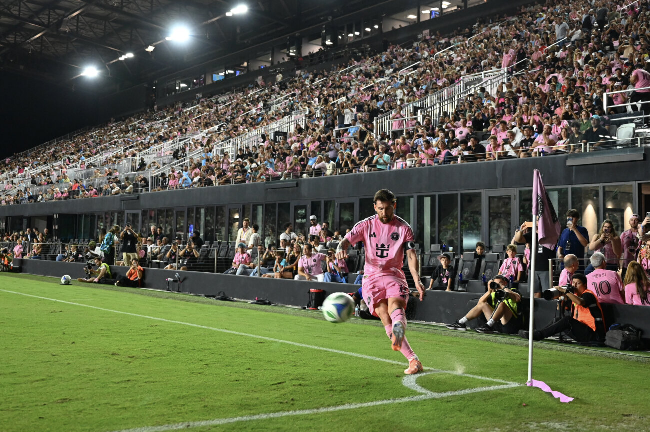 Messi admite que quiere jugar el Mundial pero decidirá a principios de 2026