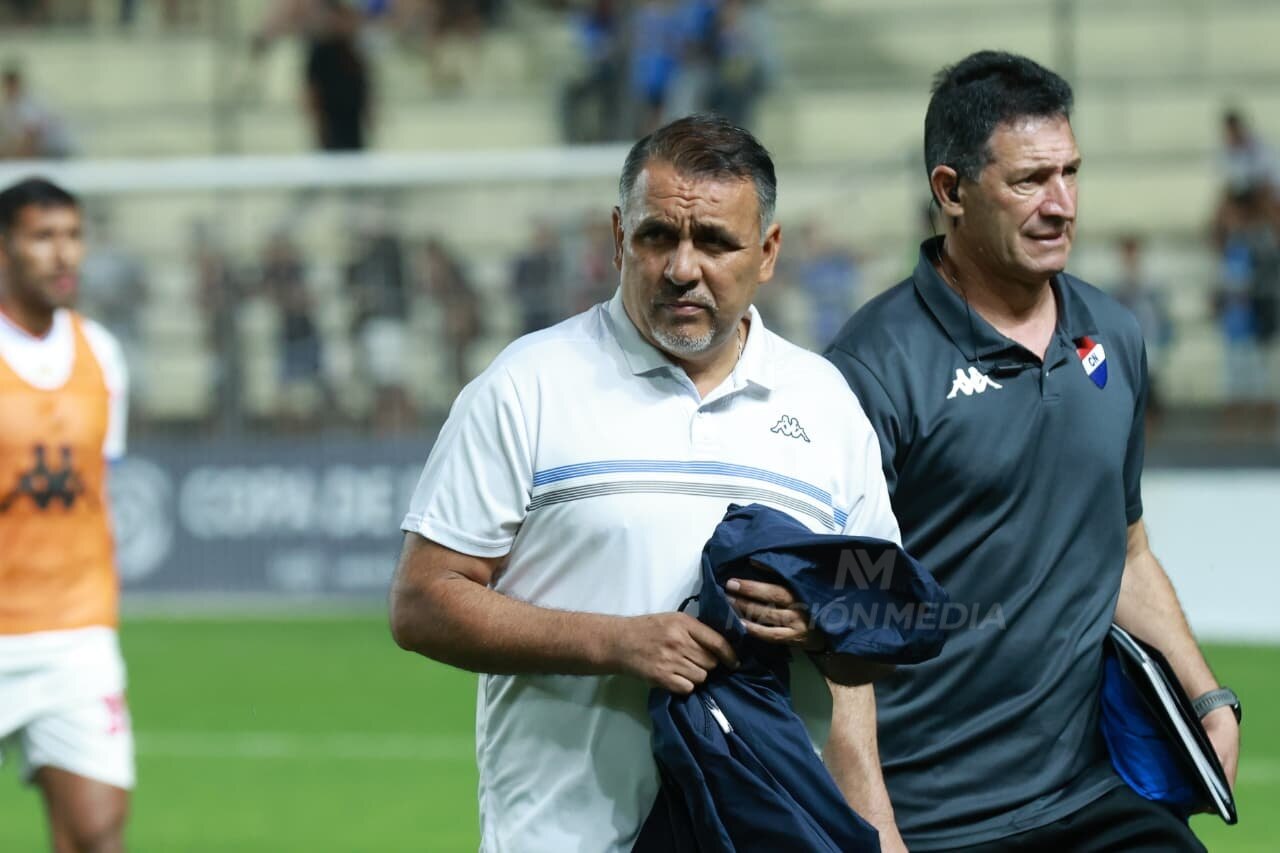 Es oficial: Pedro Sarabia dejó de ser DT de Nacional