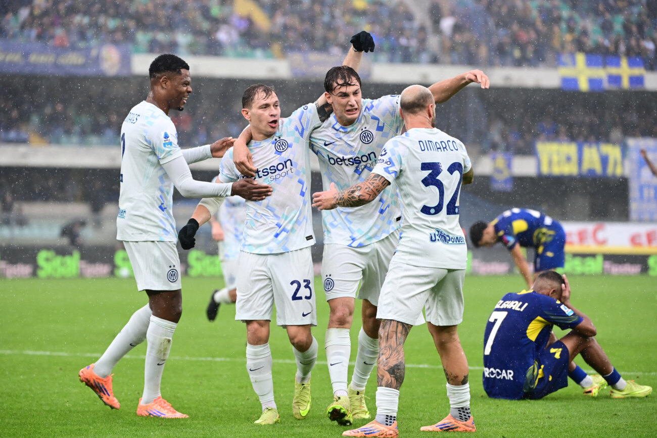 Inter de Milan gana en Verona y pisa los talones al Nápoles
