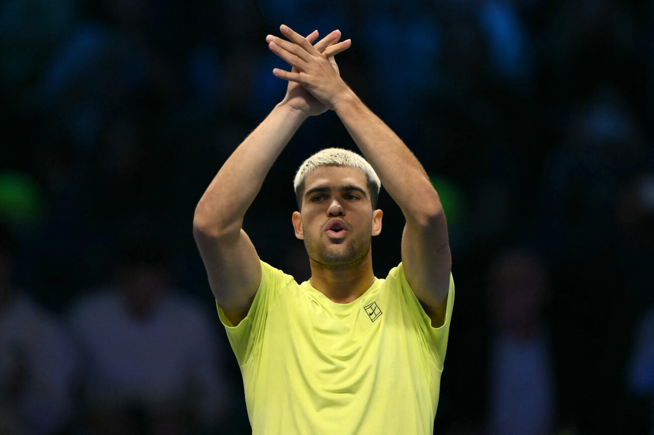 Alcaraz debuta en el Masters con convincente triunfo ante De Miñaur