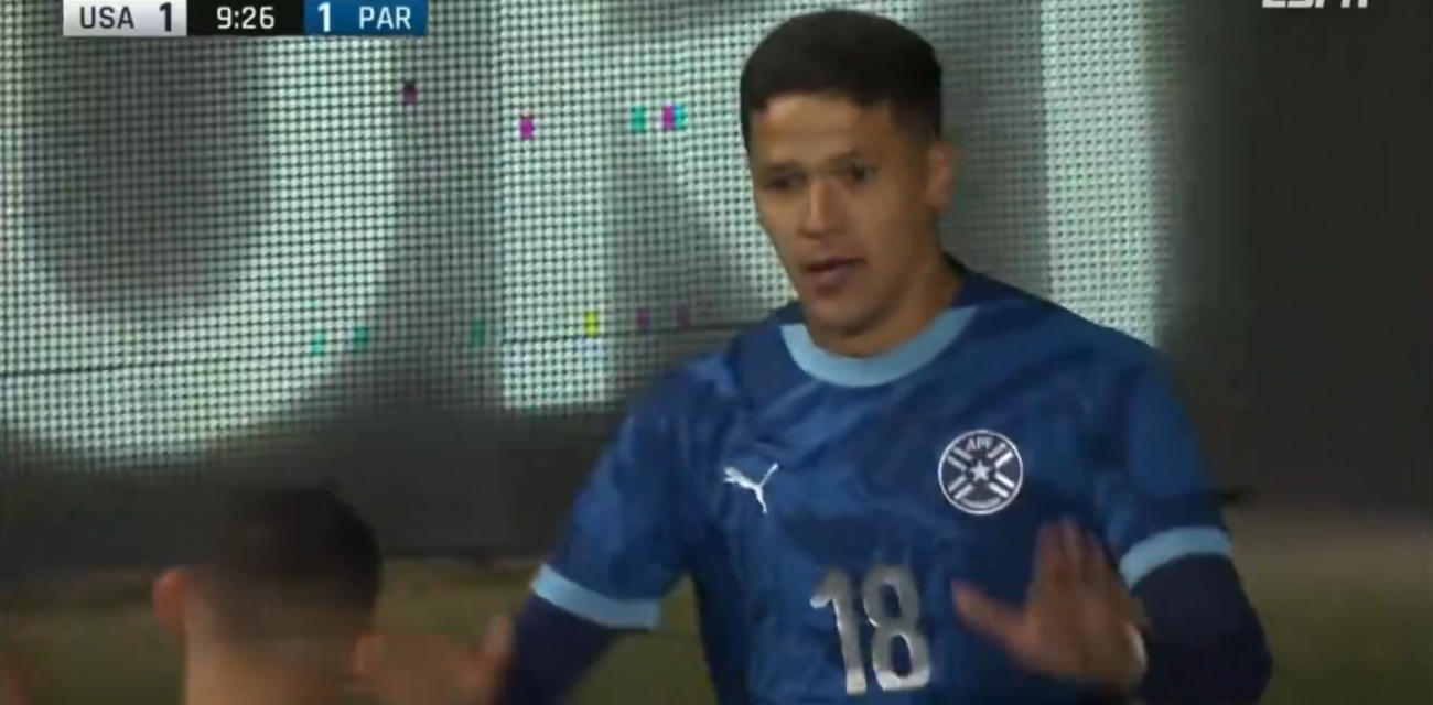 ¡Al fin se le dio! Alex Arce anotó su primer gol con la Selección