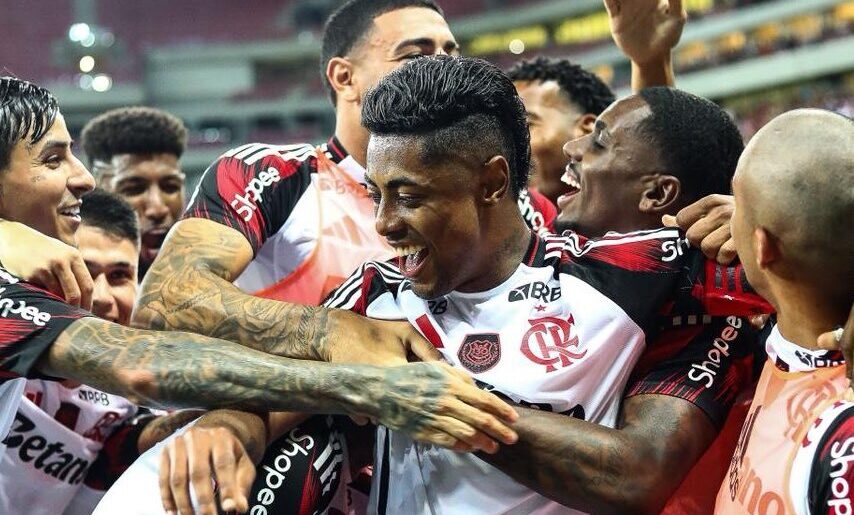 Flamengo "pica en punta" en el Brasileirão