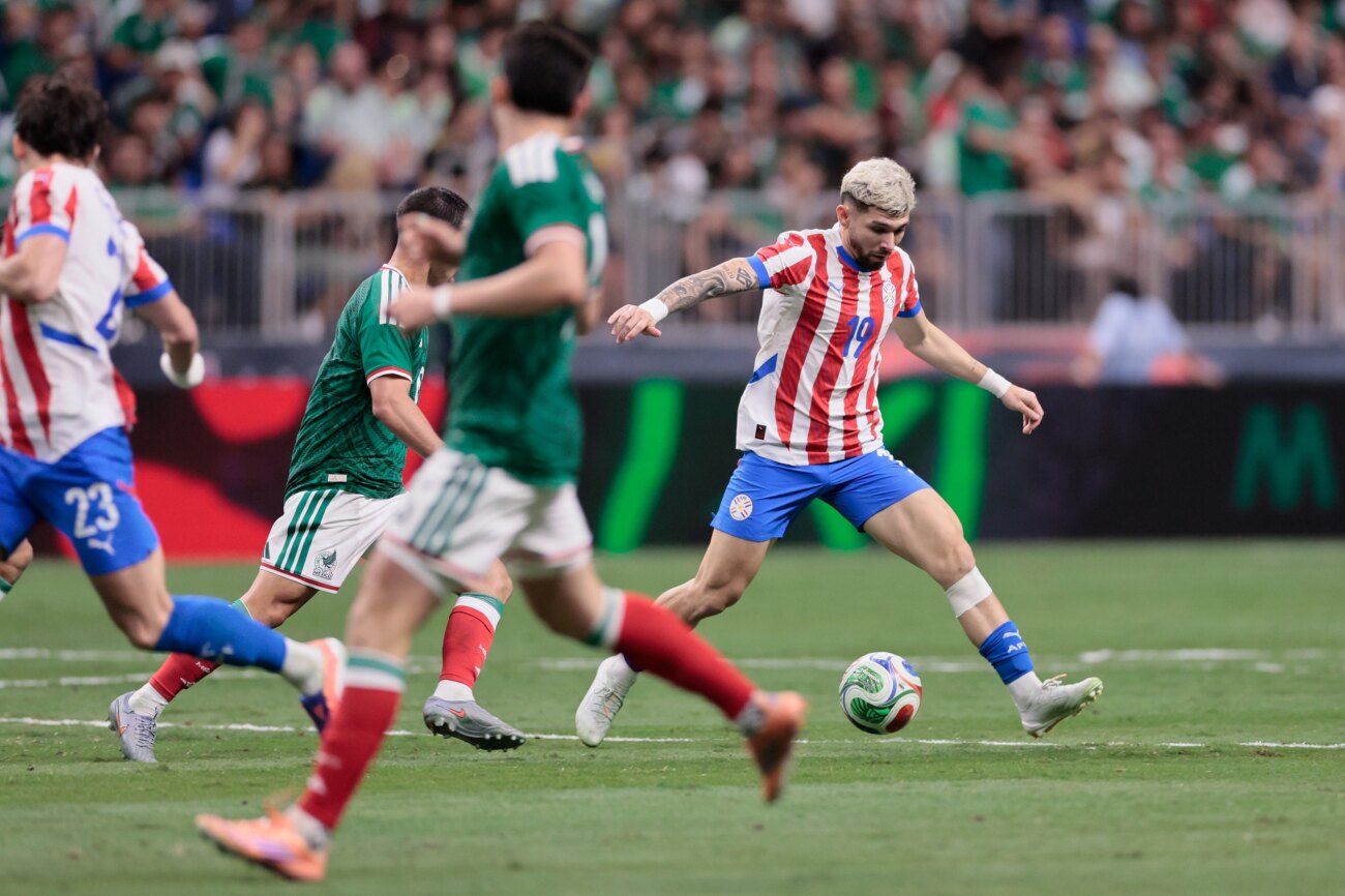 Julio Enciso, el hombre que comandó el triunfo de Paraguay ante México