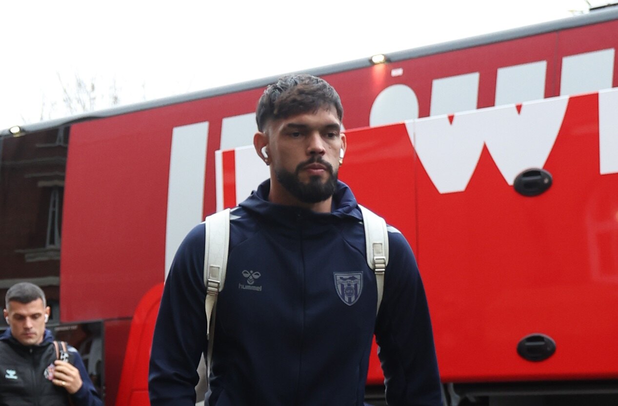 Sunderland, con Omar Alderete en la banca, no puede con el Fulham