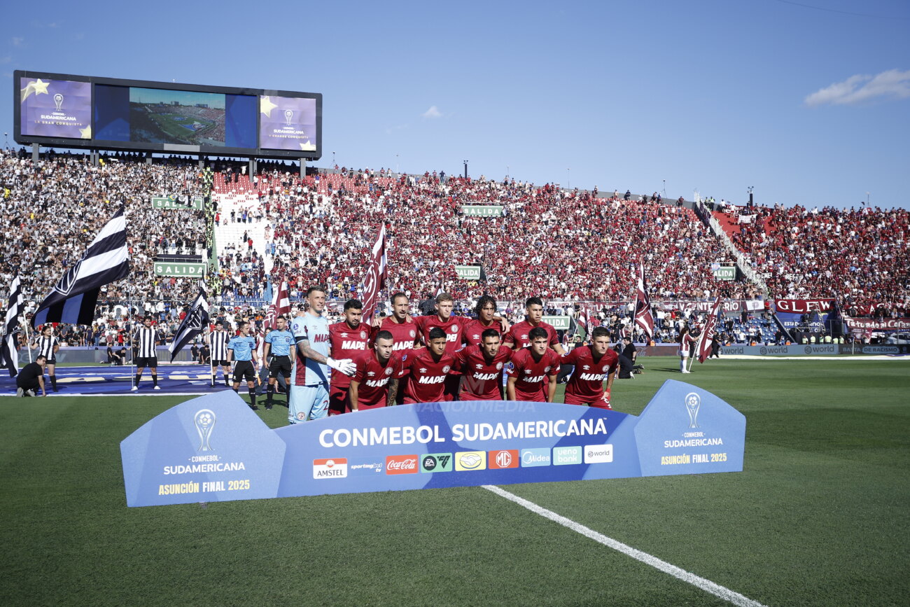 Lanús expresa su eterna gratitud a Paraguay: "Para siempre en nuestros corazones"