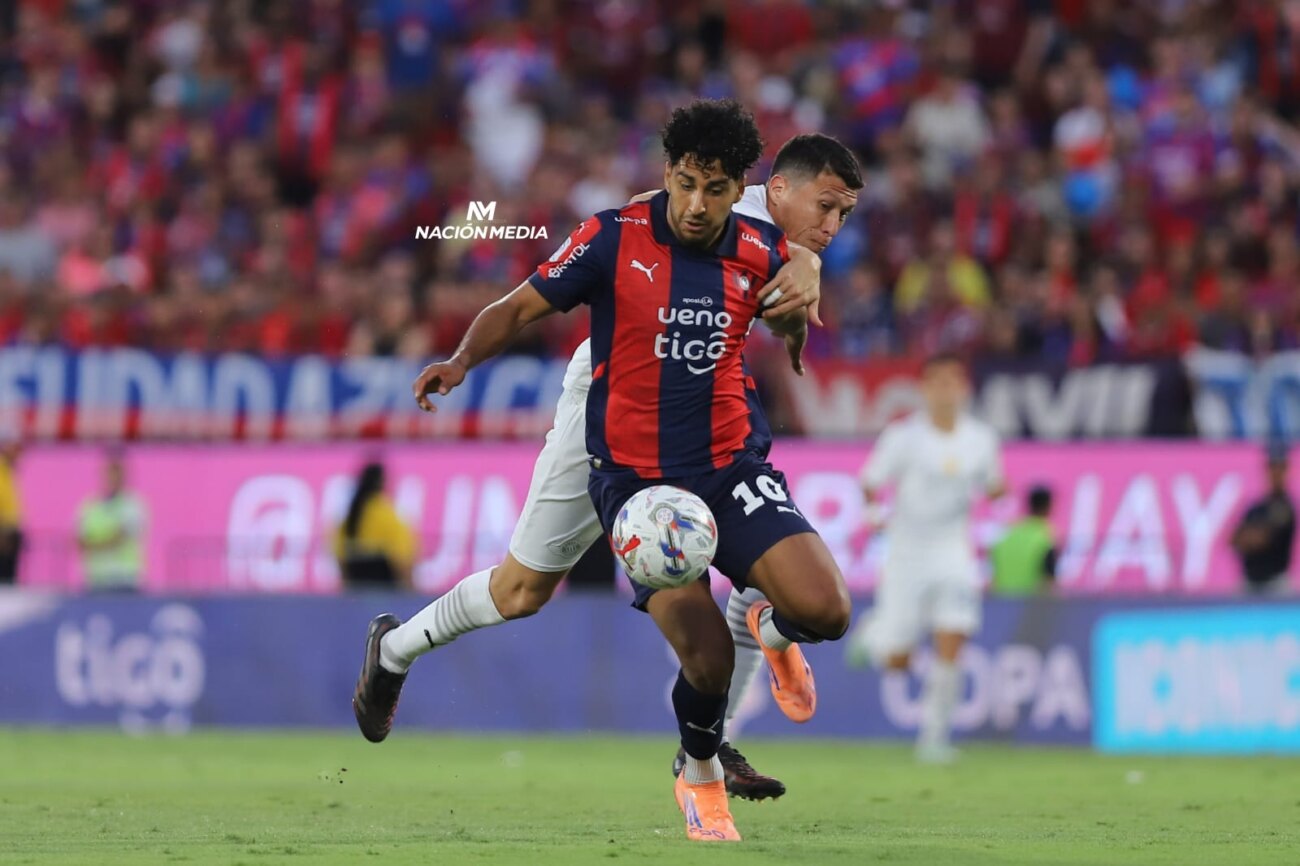 ¿Era penal? La polémica mano de Cecilio Domínguez que protestó Libertad y Guaraní