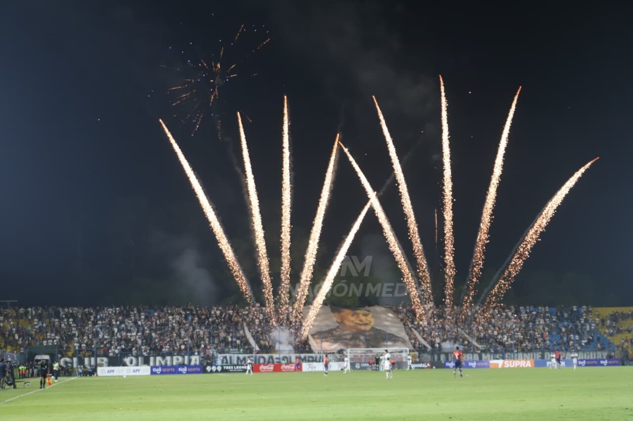 Olimpia ni siquiera puede festejar en la despedida del año y de la leyenda Éver Almeida
