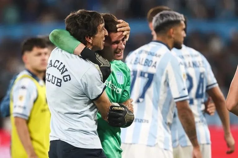 El Racing de Costas medirá a Boca en las semifinales del Clausura argentino