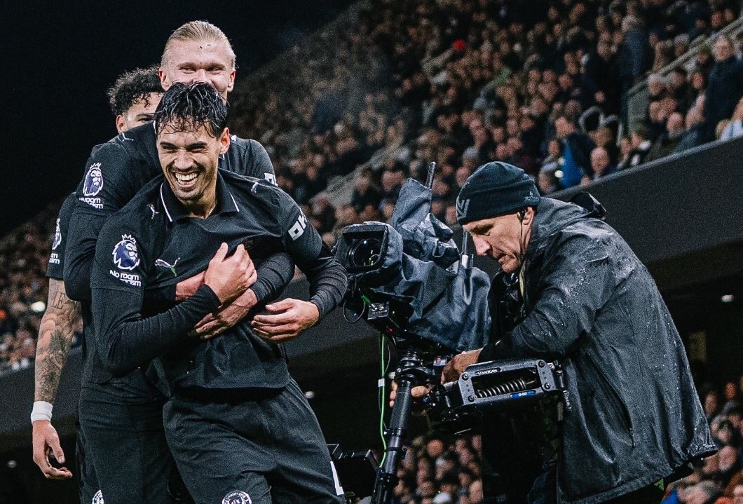 Manchester City sobrevive a un partido de locos y derrota de visitante al Fulham