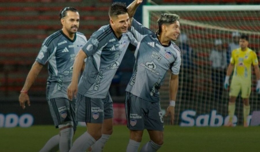 El equipo de Paiva y Báez es finalista en el fútbol colombiano