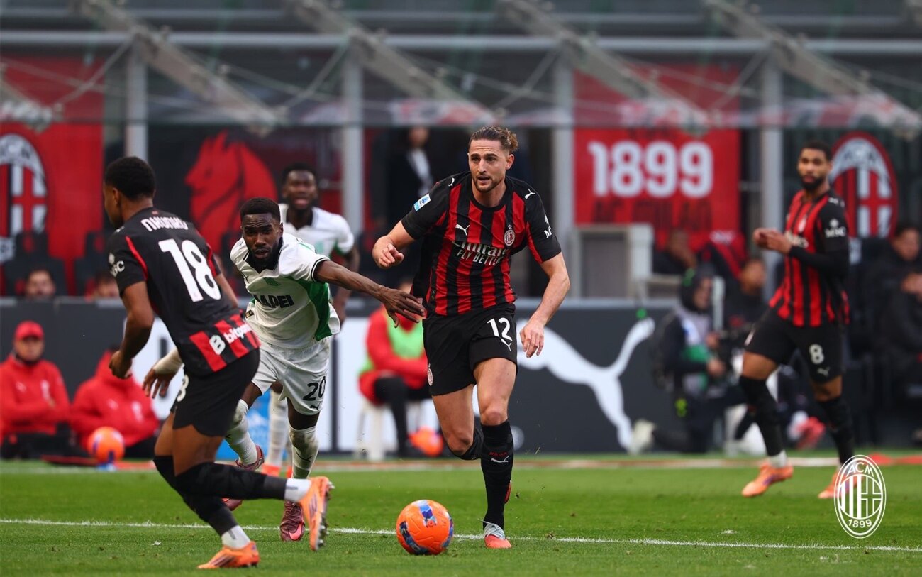 Milan tropieza contra Sassuolo y peligra su liderato