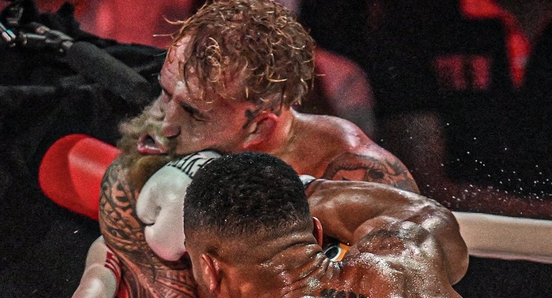 Anthony Joshua noquea a Jake Paul y gana el combate de boxeo de Netflix