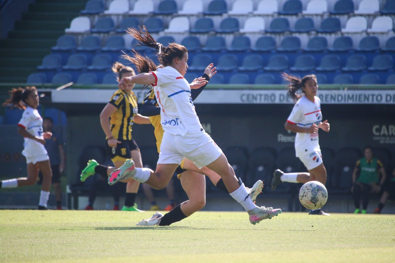 "Algunas jugadoras parece que se escaparon de la expo"