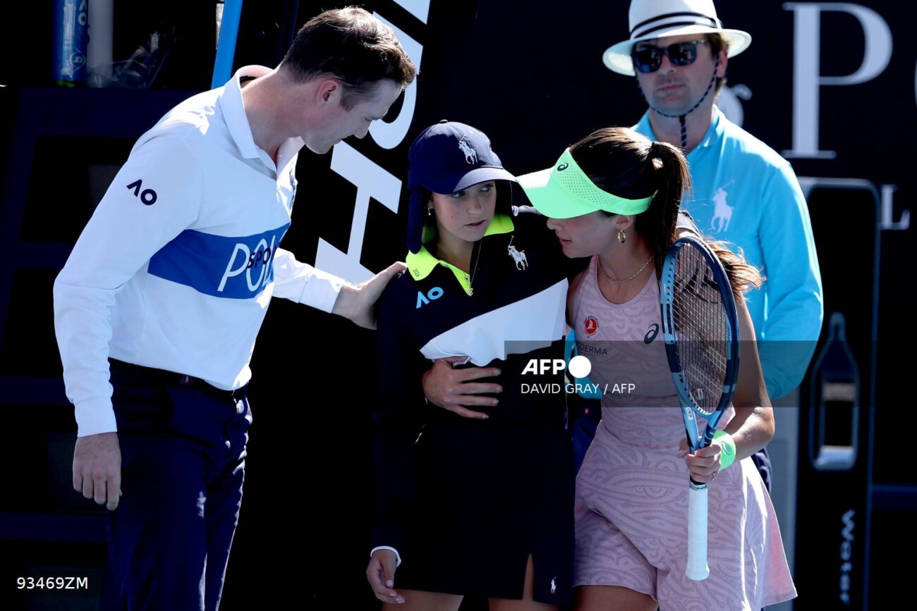 Una recogepelotas se desmaya en el Abierto de Australia por el calor