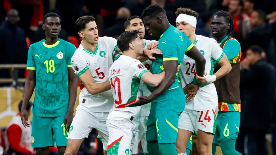 Sanciones para Senegal y Marruecos por el caos en la final de la Copa Africana