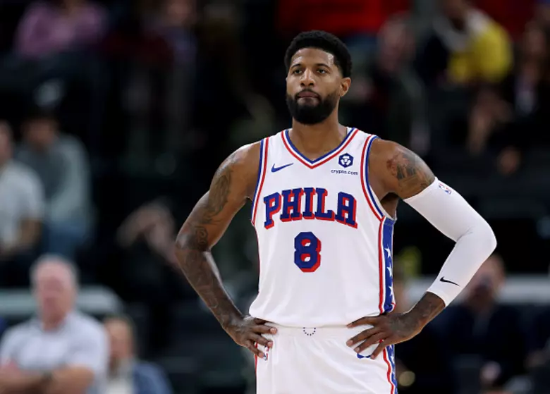 Paul George, alero de los Sixers, es suspendido 25 partidos por dopaje