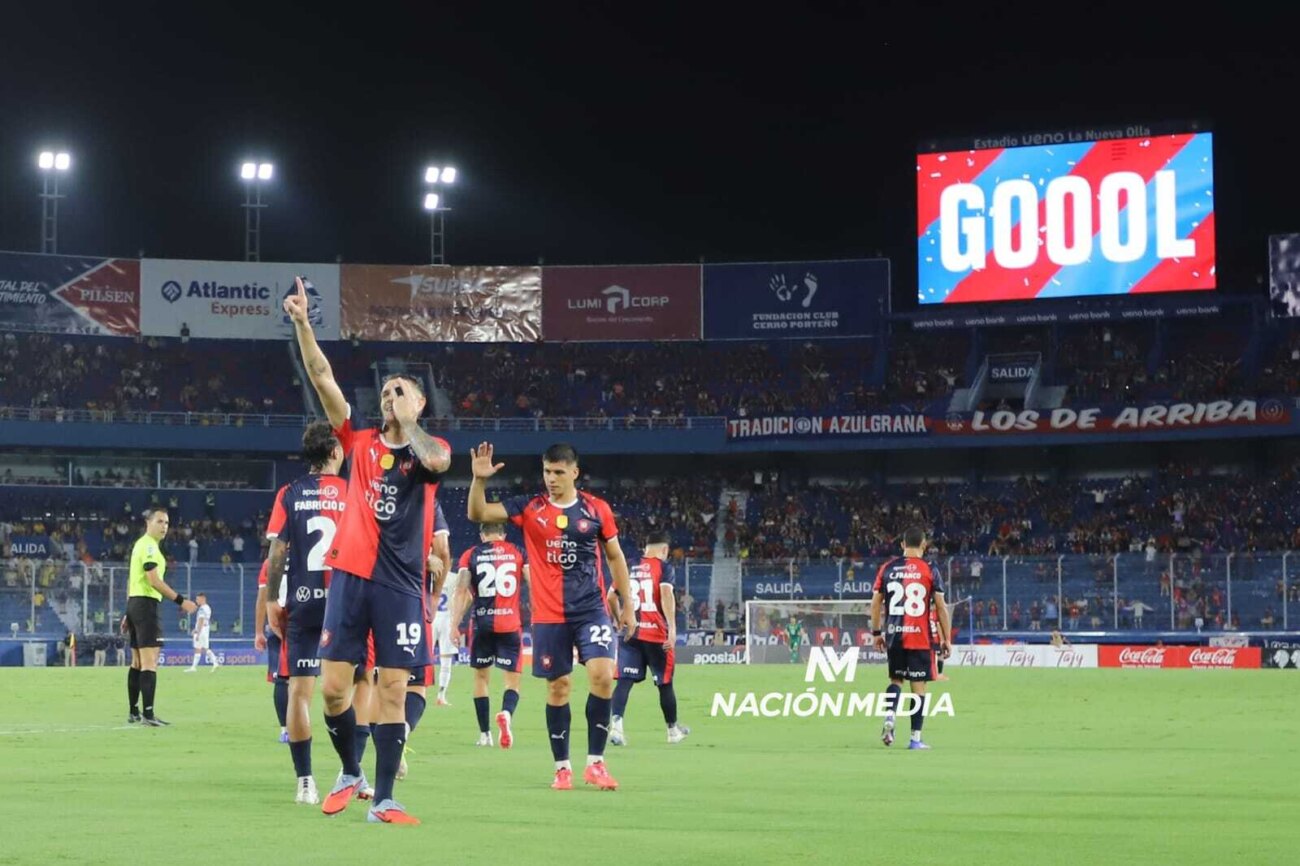 Con su "Pirata" al mando, Cerro vence a Luqueño y se acerca a la punta