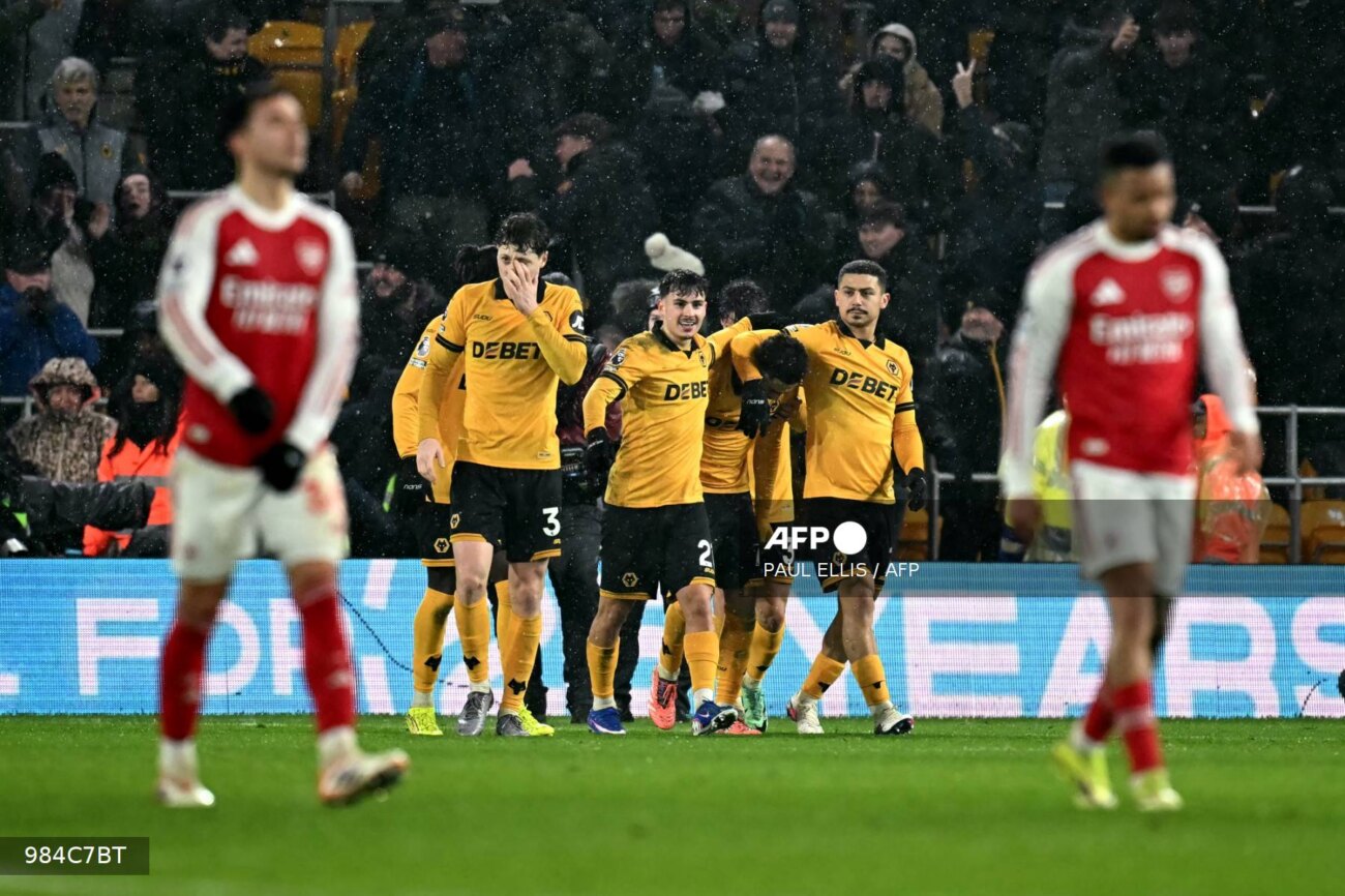 Arsenal desaprovecha ventaja de dos goles y empata ante el colista Wolverhampton