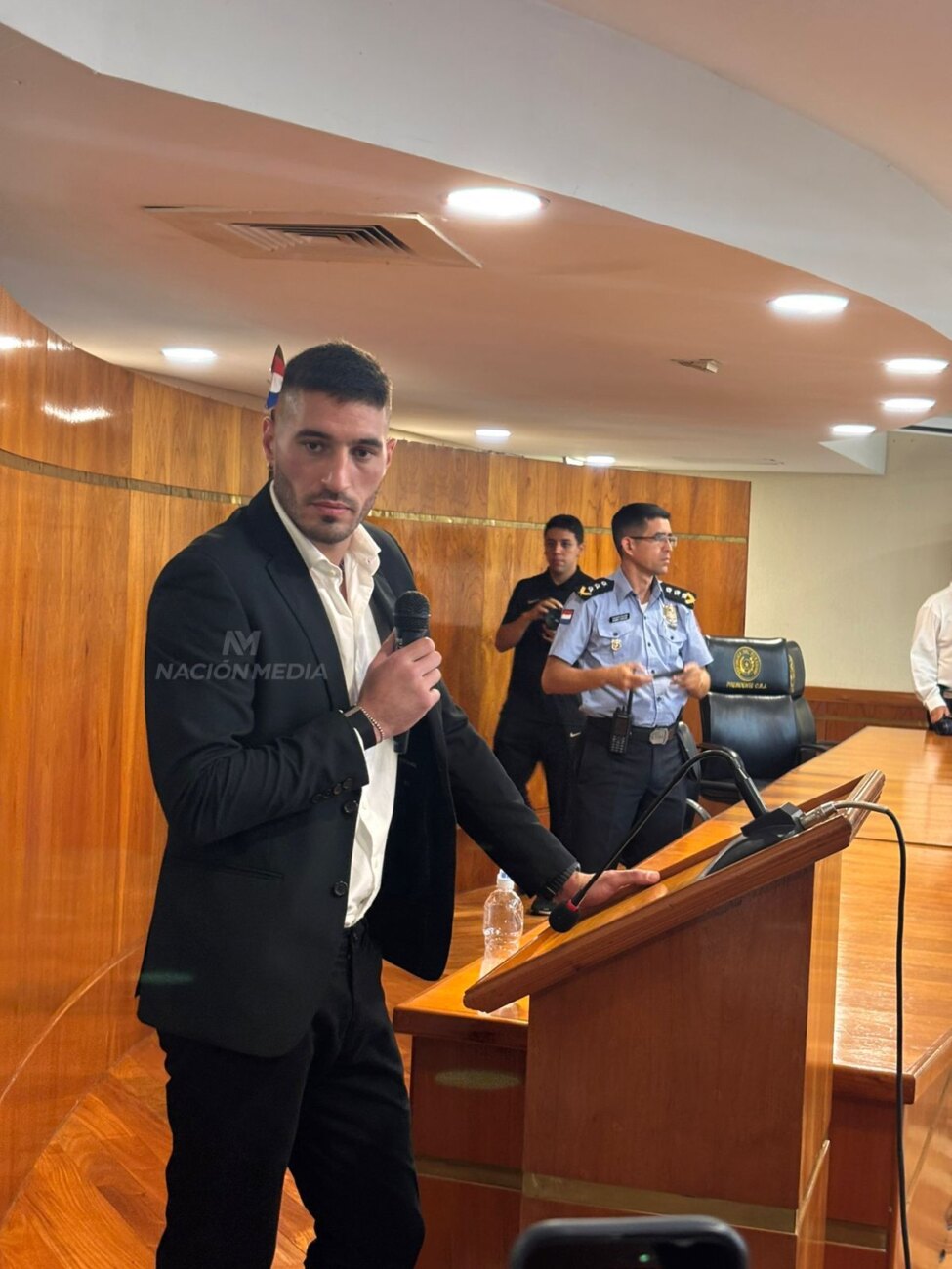 "Ojalá pueda devolverle el cariño recibido a todo el pueblo paraguayo dentro de la cancha"