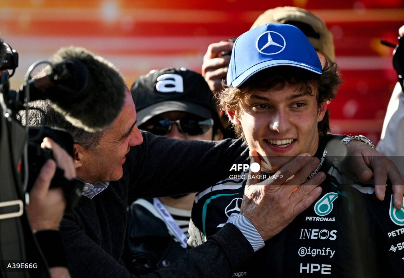 Antonelli firma en el GP de China la pole position más joven de la historia