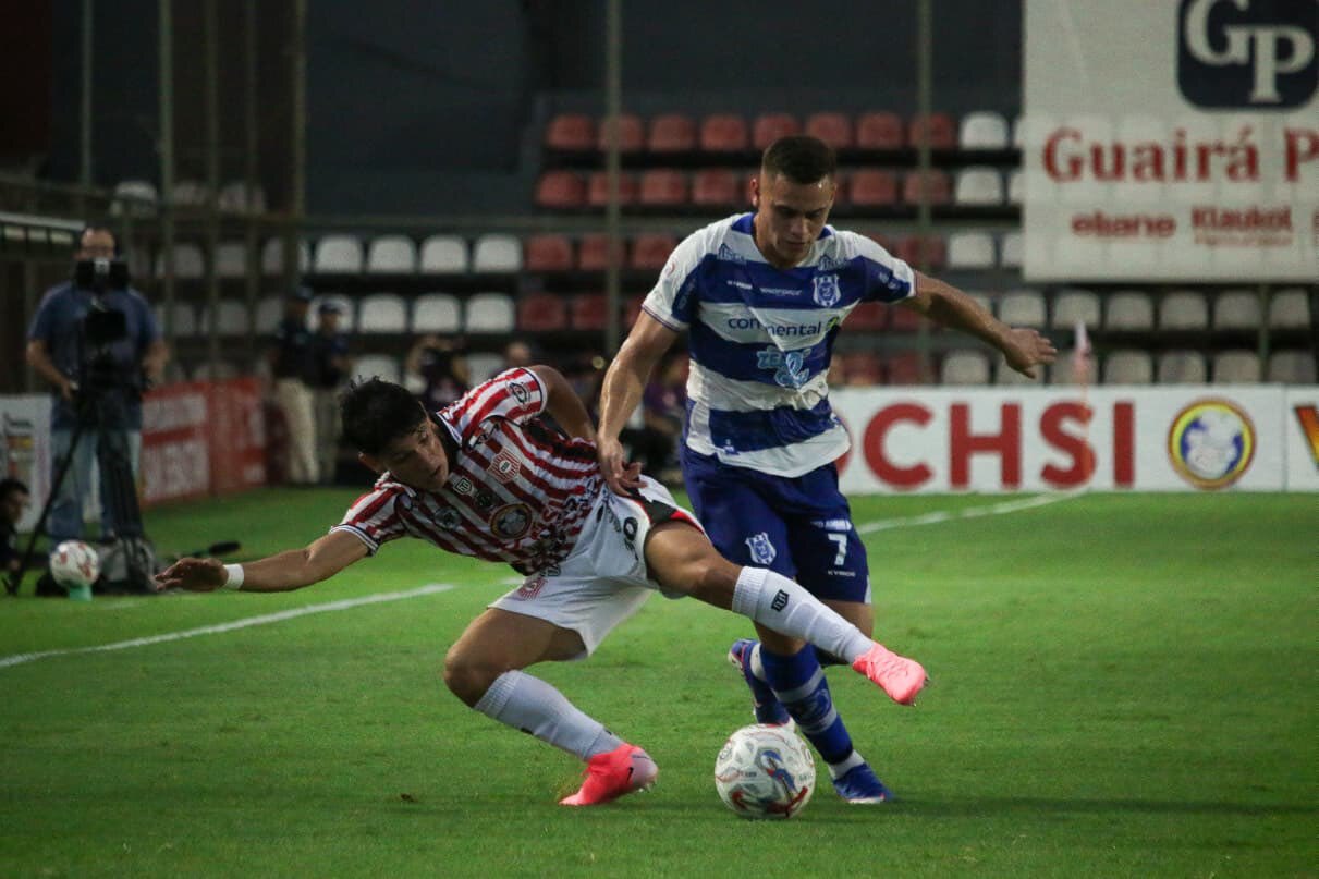 San Lorenzo y 2 de Mayo se "perjudican" en frenético partido