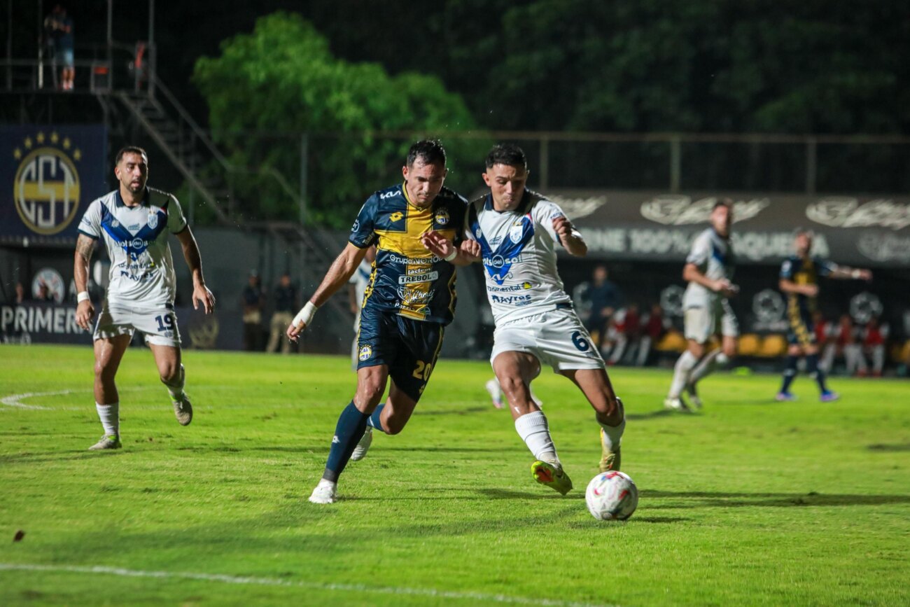 Entretenida igualdad entre Trinidense y Ameliano