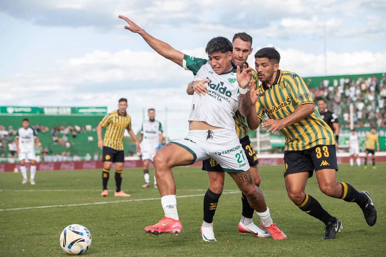 Junior Marabel sigue cosechando goles en el fútbol argentino
