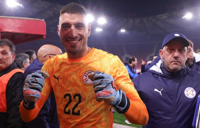 Olveira ratifica su compromiso con Paraguay: "Voy a cantar el himno porque es la mejor manera de respetar"