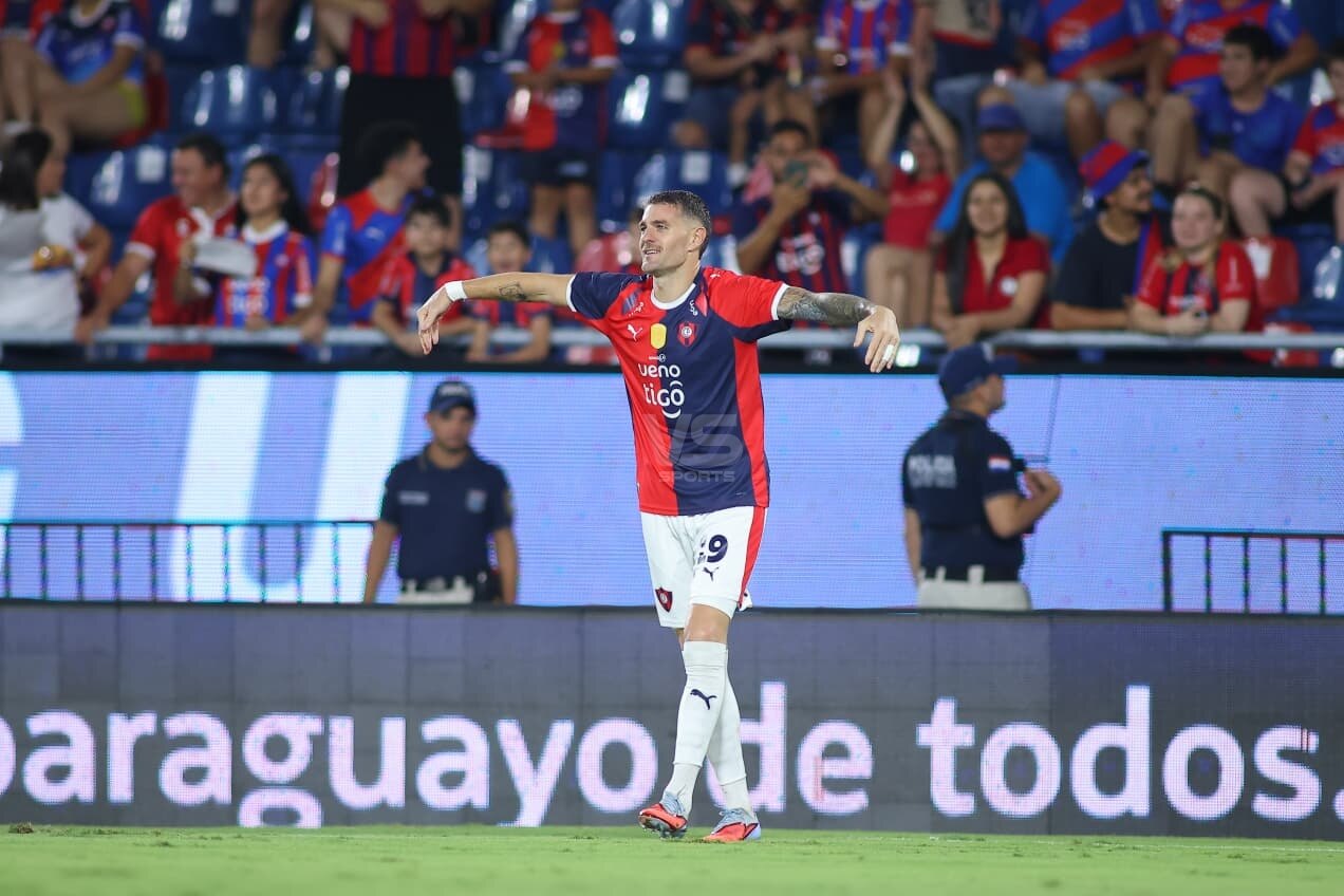 Vegetti afirma que la adaptación "costó más de la cuenta"