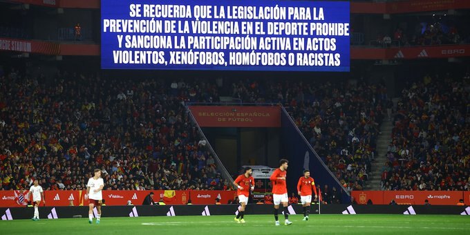 Una España avergonzada investiga los cánticos islamófobos en el partido contra Egipto