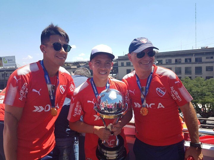Ganó la Copa Sudamericana con Ariel Holan y ahora lo mandó al frente
