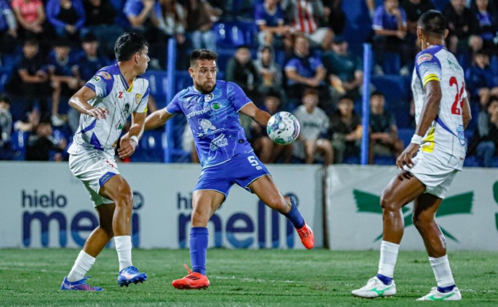 ¡La intermedia se pone en marcha! 16 equipos sueñan de "Primera ...