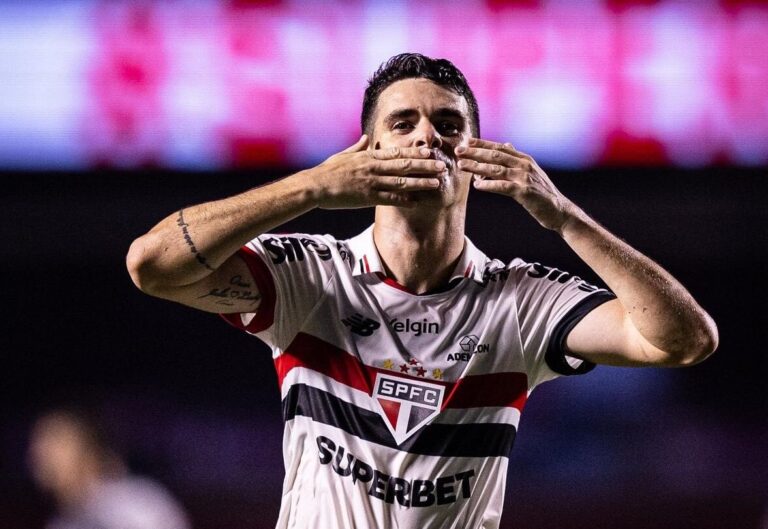 El brasileño Oscar se retira del fútbol por problemas cardíacos