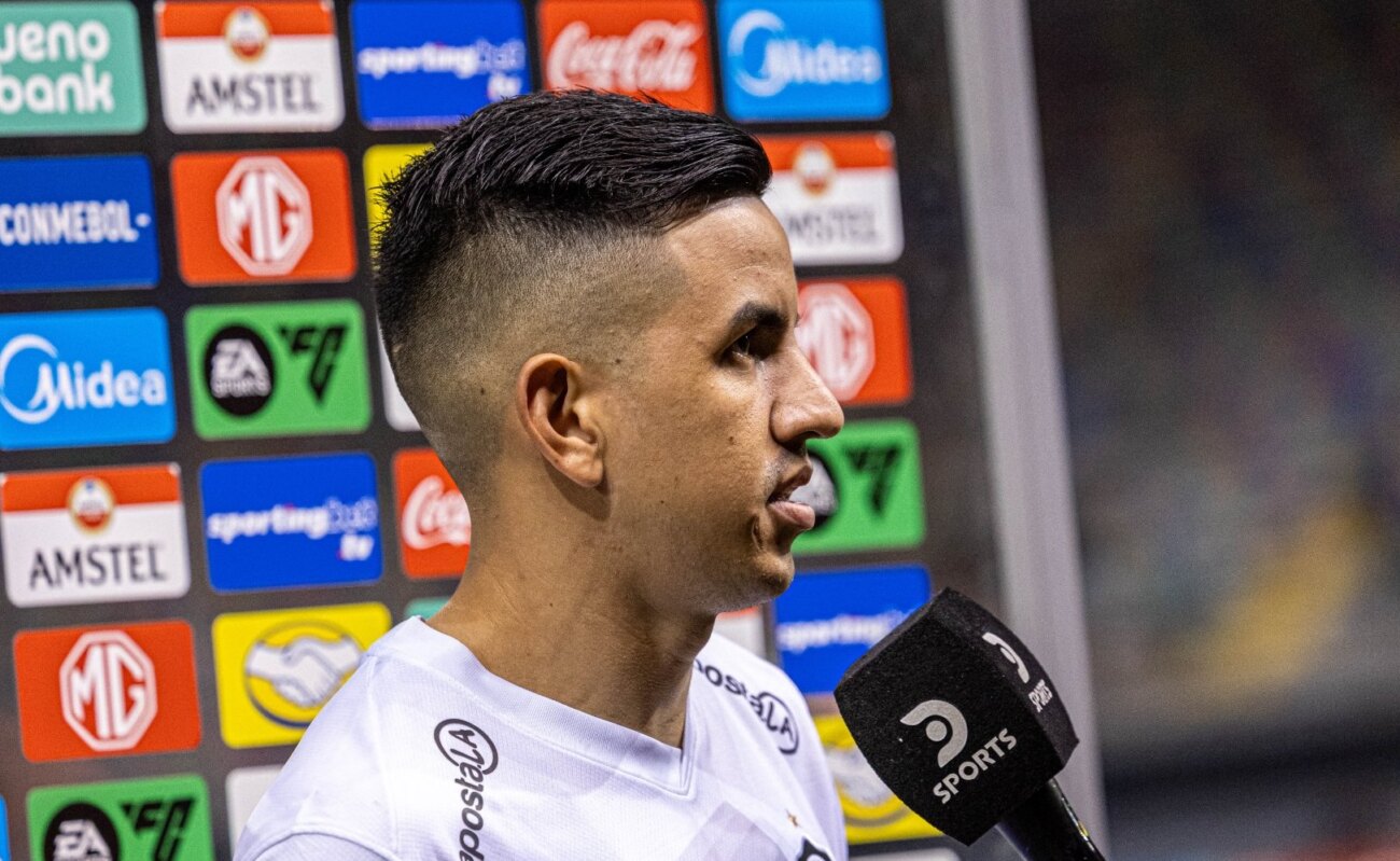 Romeo Benítez "hizo un gran partido" y fue "determinante"