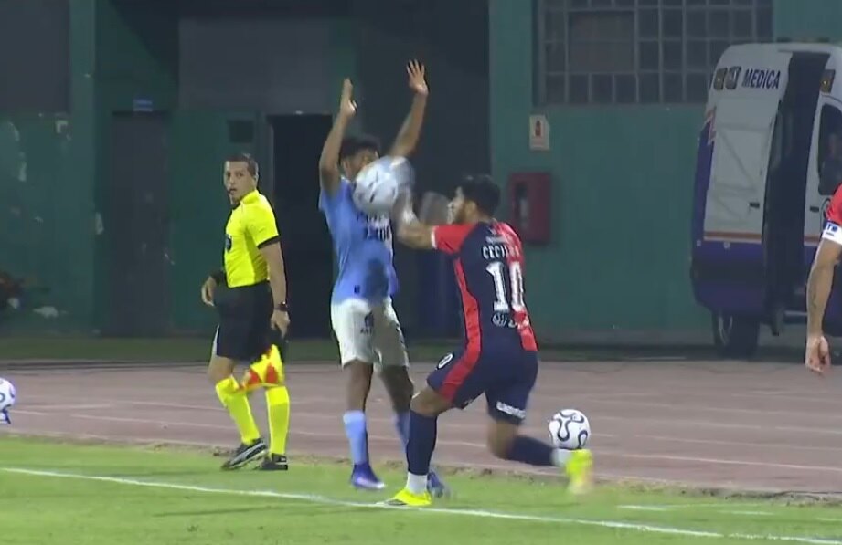 Lo que dijo Holan sobre la expulsión de Cecilio Domínguez