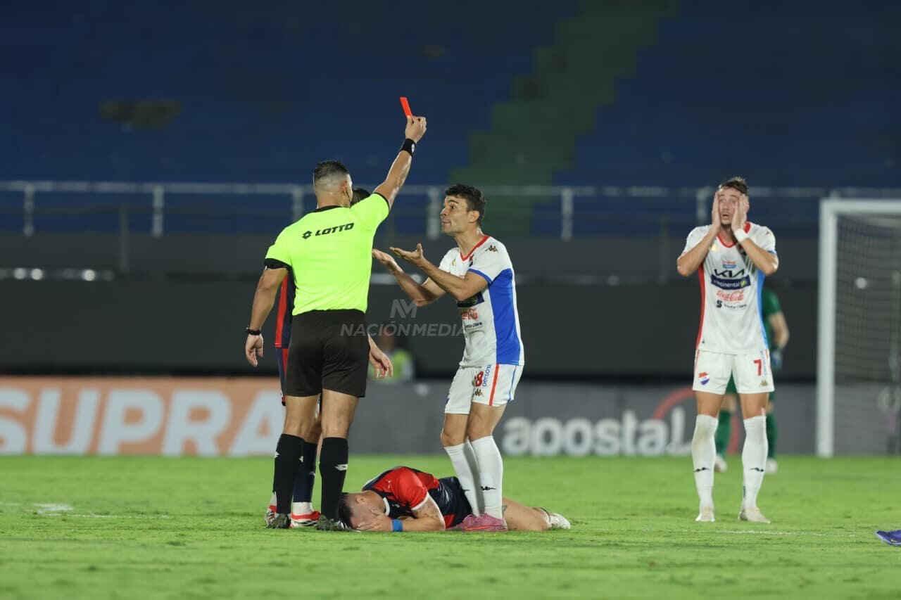 Iván Valdez fue mal expulsado en Nacional ante Cerro Porteño, según la APF