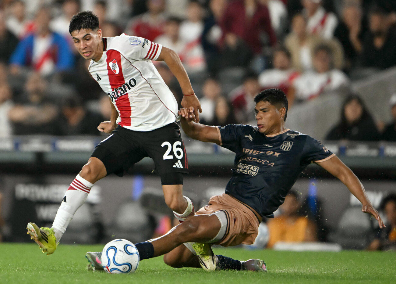 El "mix" de River gana con lo justo