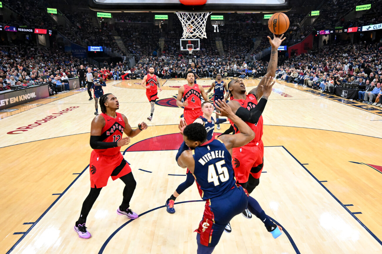 Cleveland se impone a Toronto en el primer partido de los playoffs de NBA