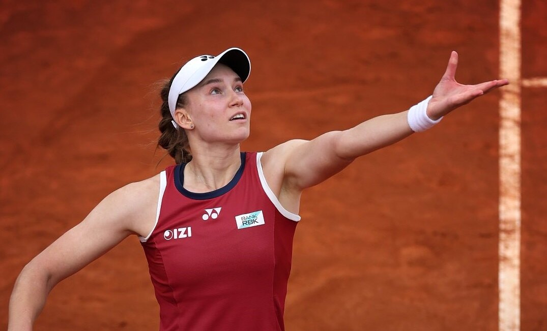 Zverev y Rybakina avanzan sin problemas en Roma